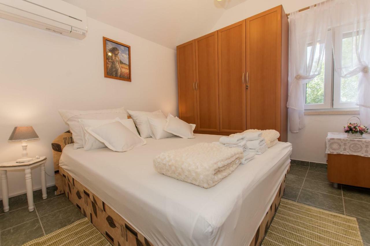 Holiday Home Godinj Donje Rascane Extérieur photo